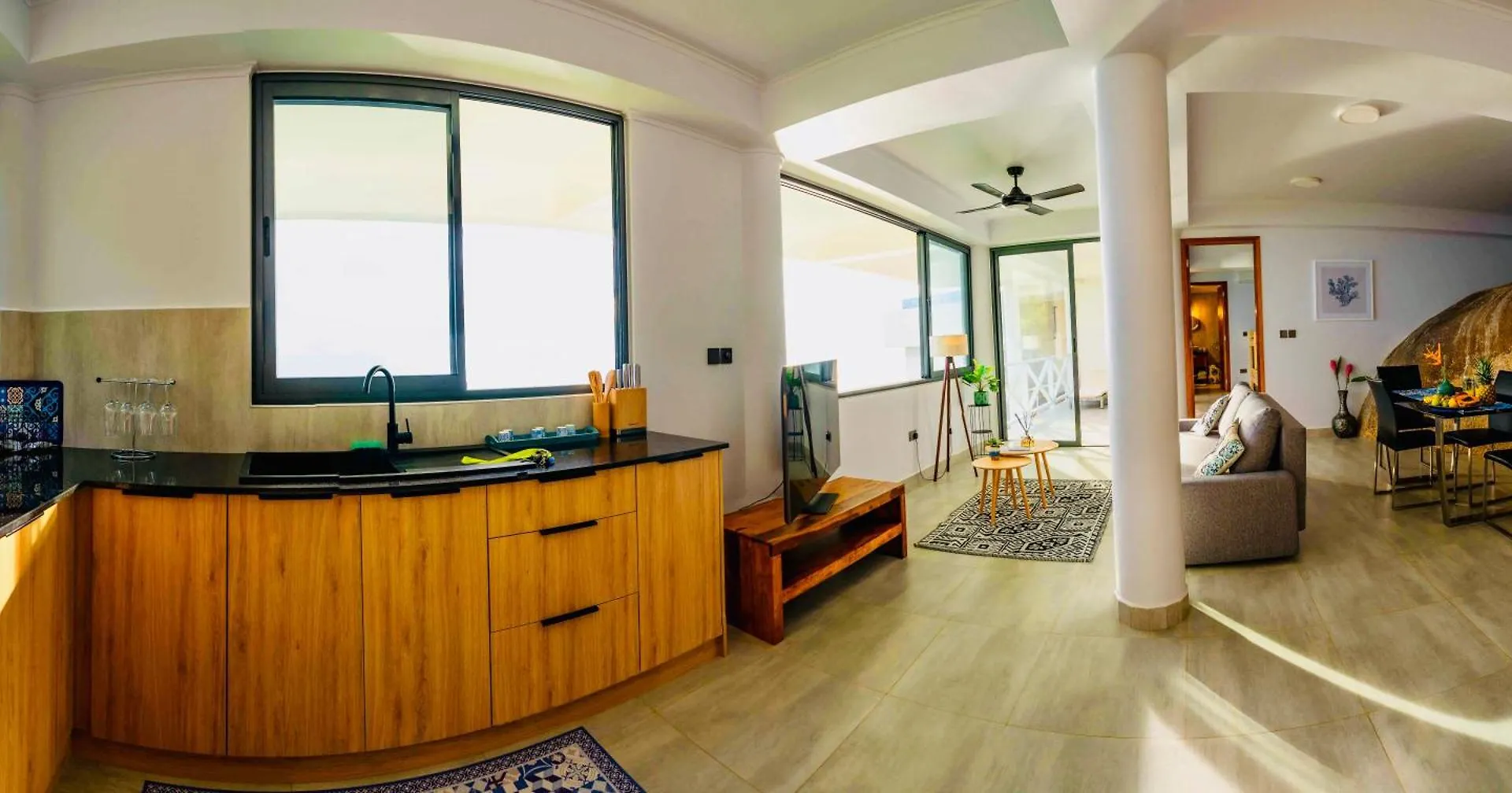 Villa Club Tropicana Carana With Private Infinity Pool Machabee 0*,  Seychely